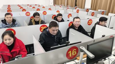 洪湖蓝天公司开展CAD制图培训班